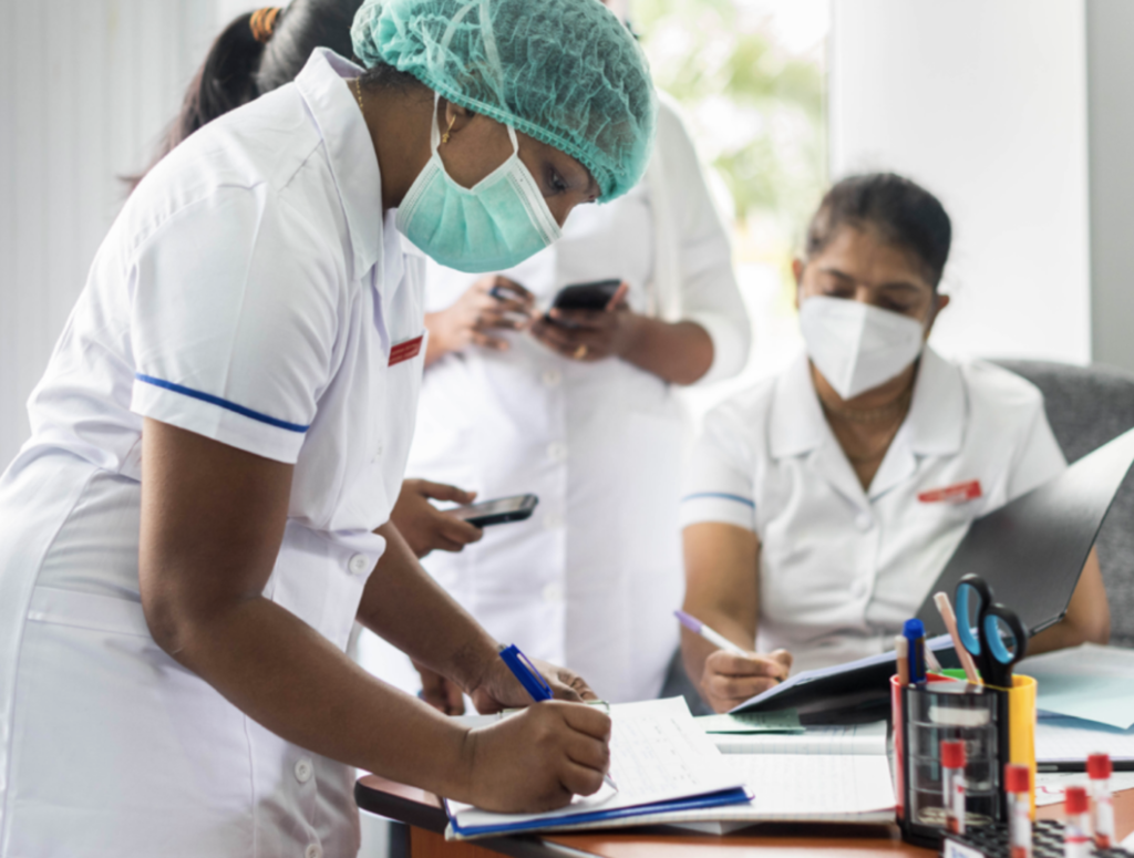 mujeres en el sector salud