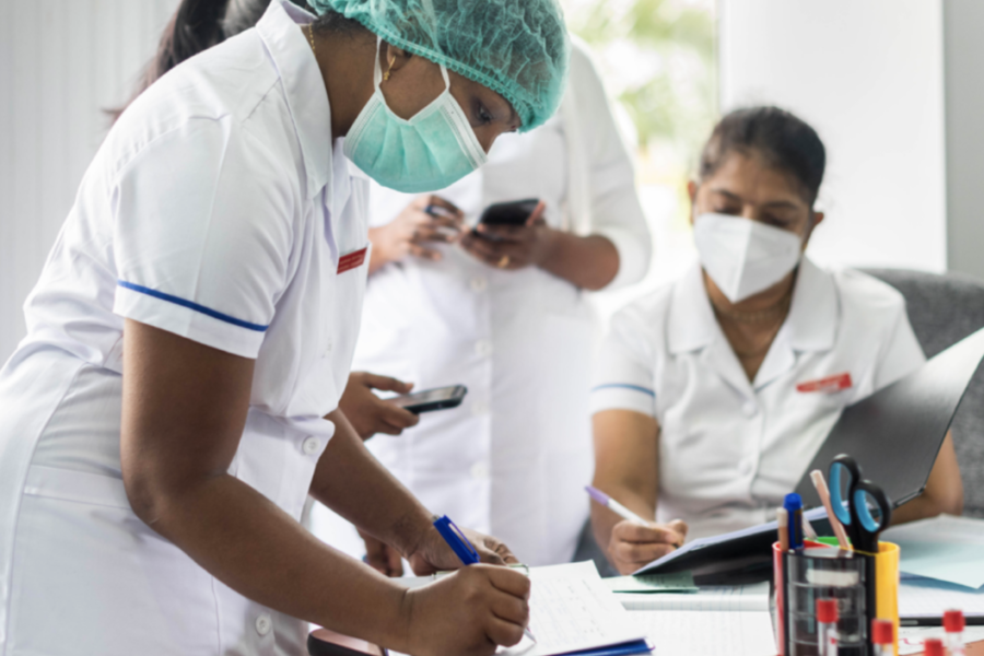 mujeres en el sector salud