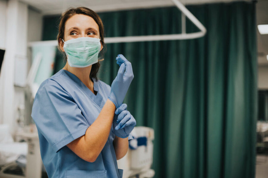 Rol de la mujer en la salud: trabajadora, cuidadora y paciente